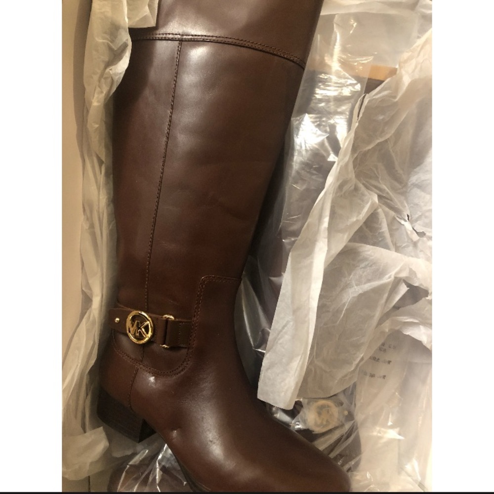 Brown Michael Kors Boots, never worn! Size 7.5